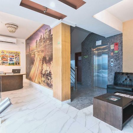Hotel La Vista Delhi Extérieur photo