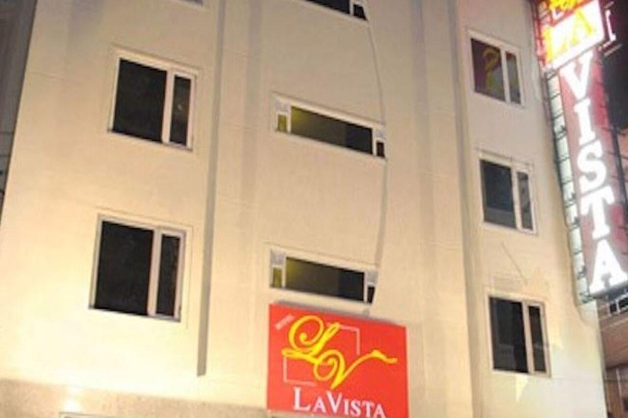 Hotel La Vista Delhi Extérieur photo