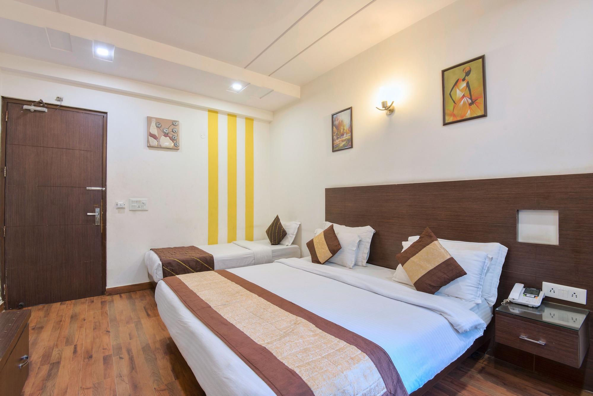 Hotel La Vista Delhi Extérieur photo