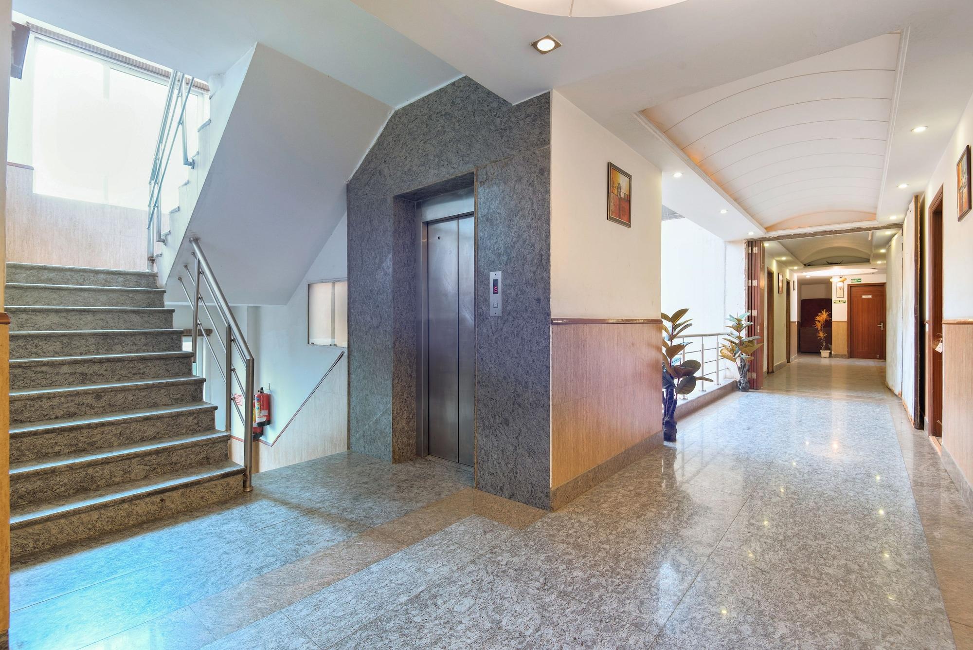 Hotel La Vista Delhi Extérieur photo