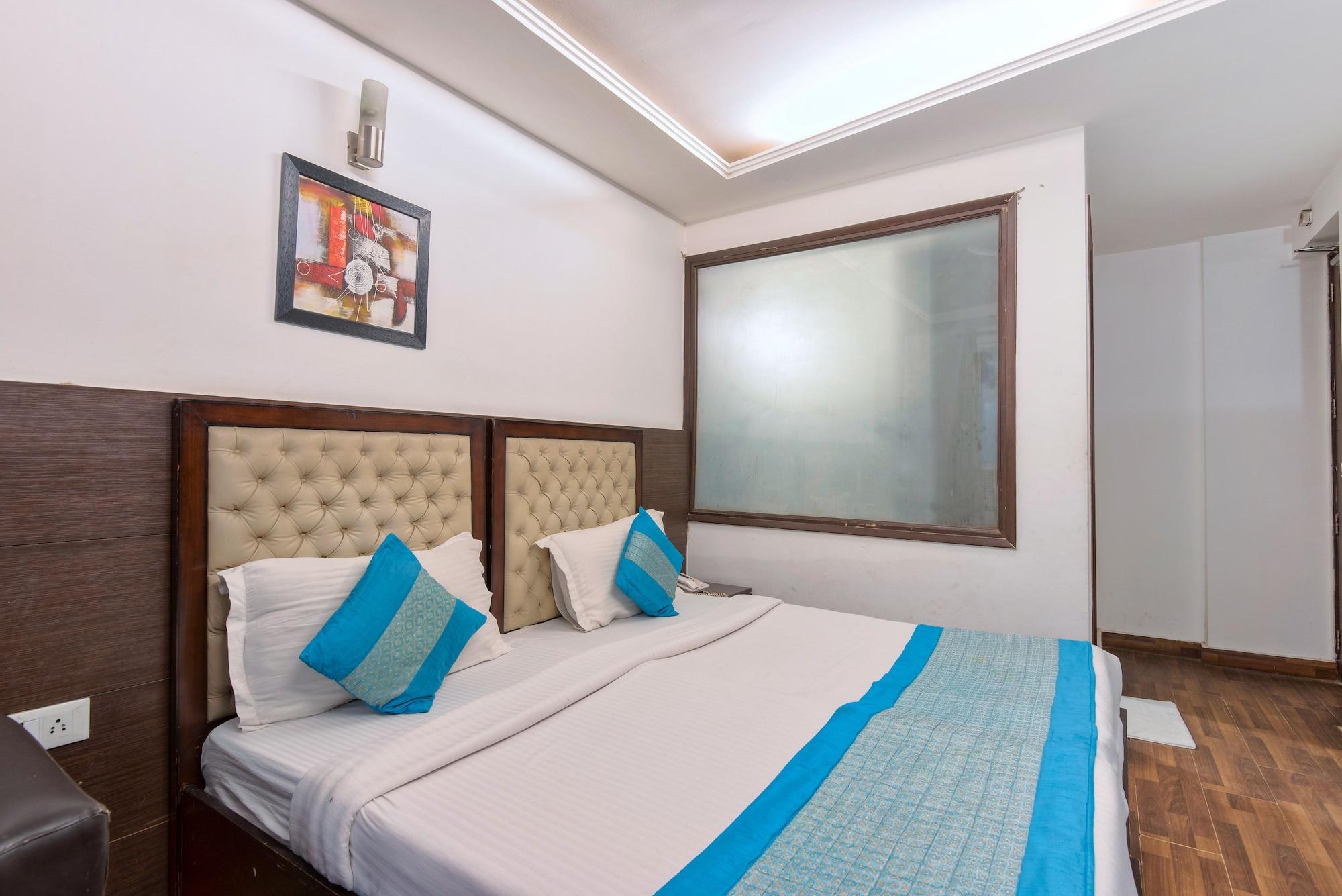 Hotel La Vista Delhi Extérieur photo