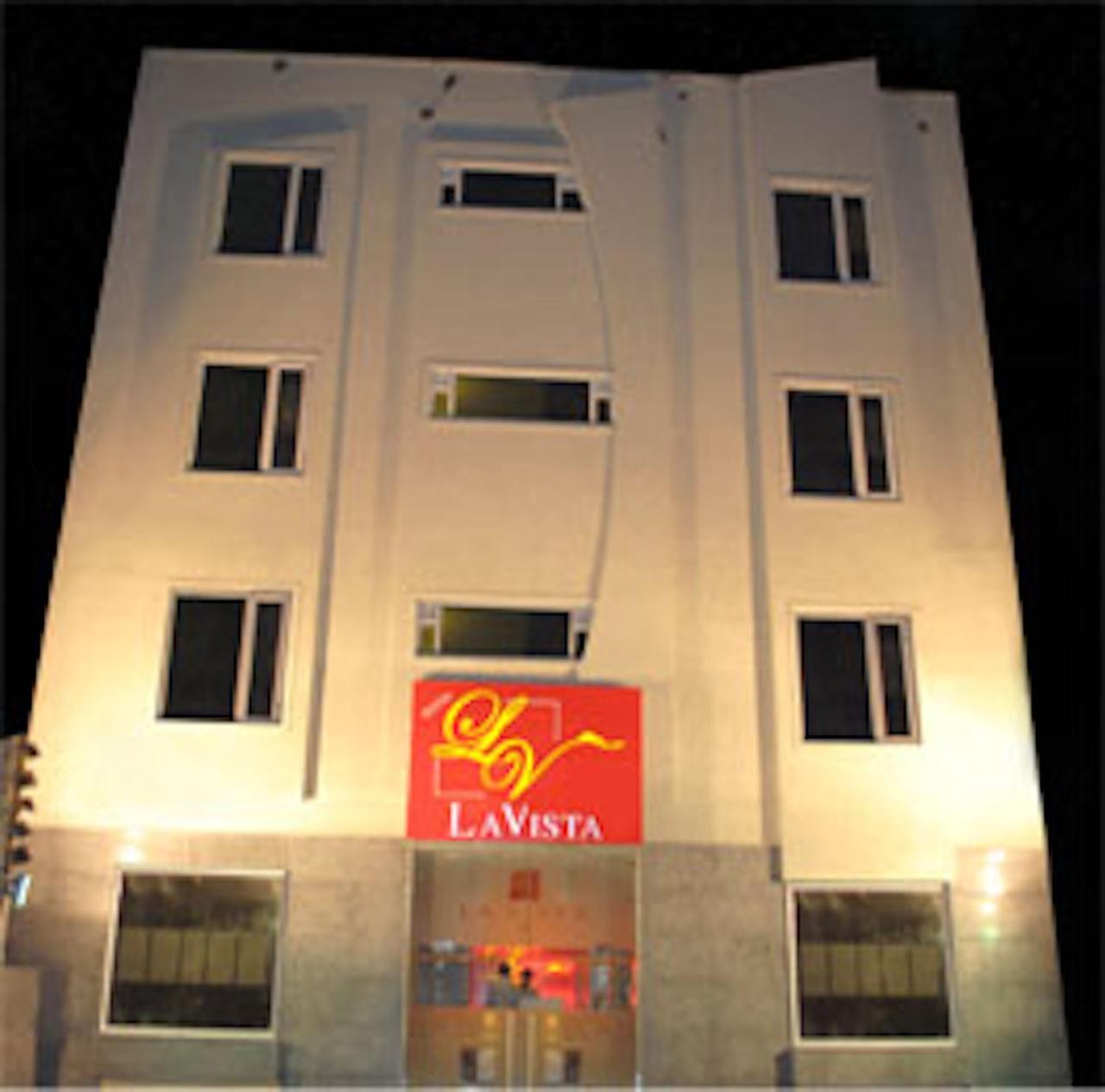 Hotel La Vista Delhi Extérieur photo