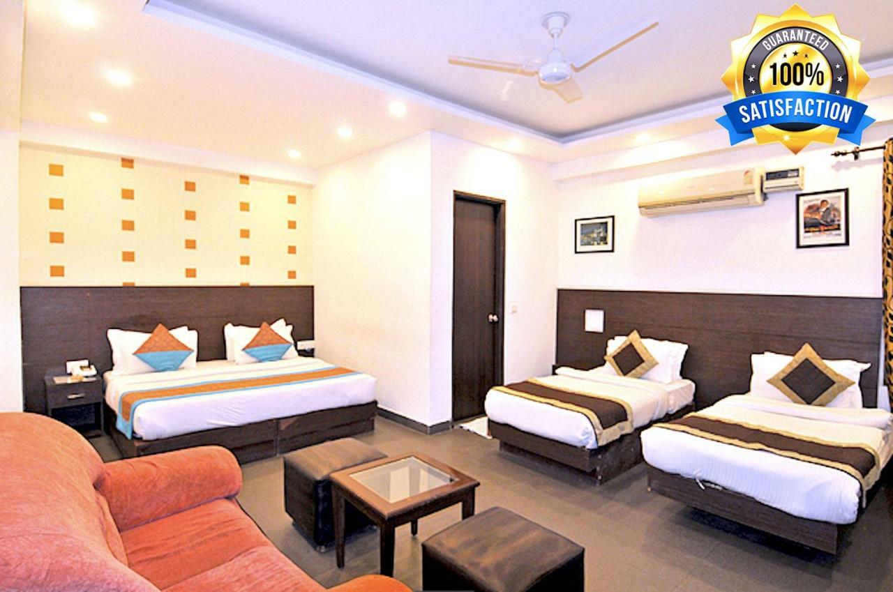 Hotel La Vista Delhi Extérieur photo